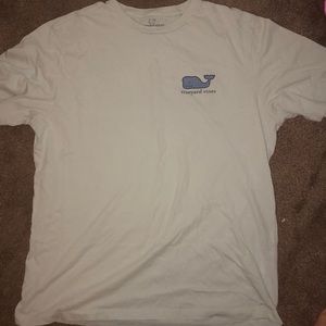 Vineyard vine t-shirt